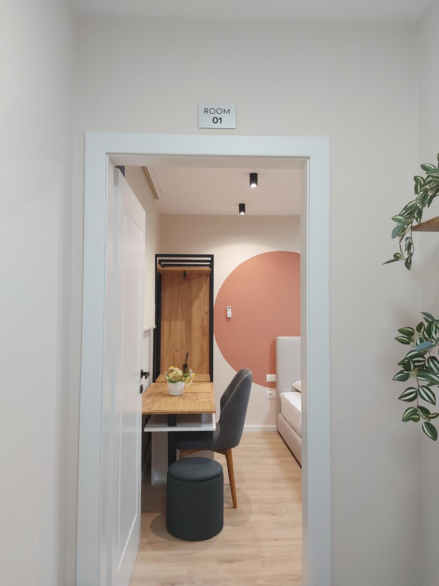 Center Cozy Nest Hotel Tiranë Luaran gambar