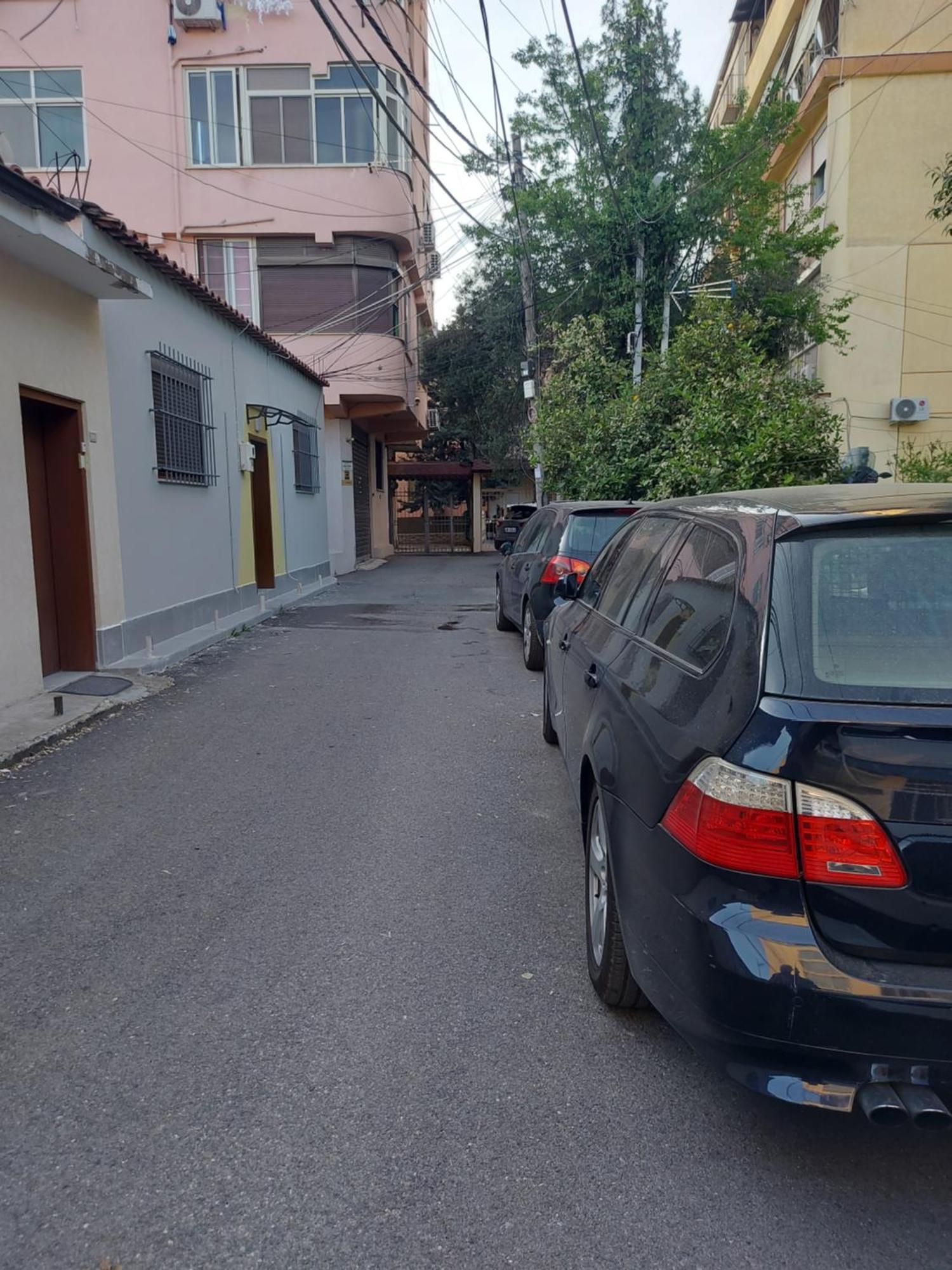 Center Cozy Nest Hotel Tiranë Luaran gambar