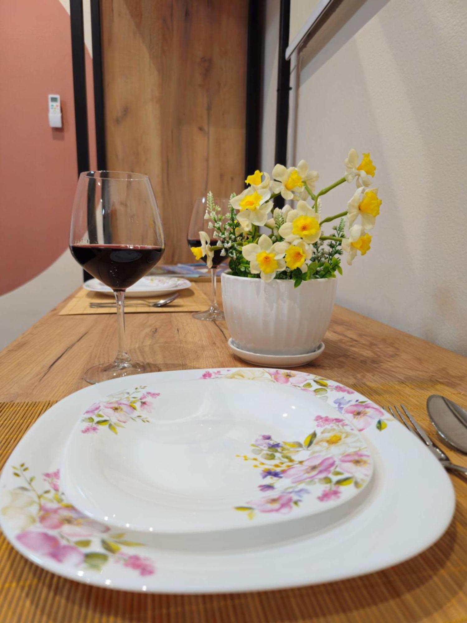 Center Cozy Nest Hotel Tiranë Luaran gambar