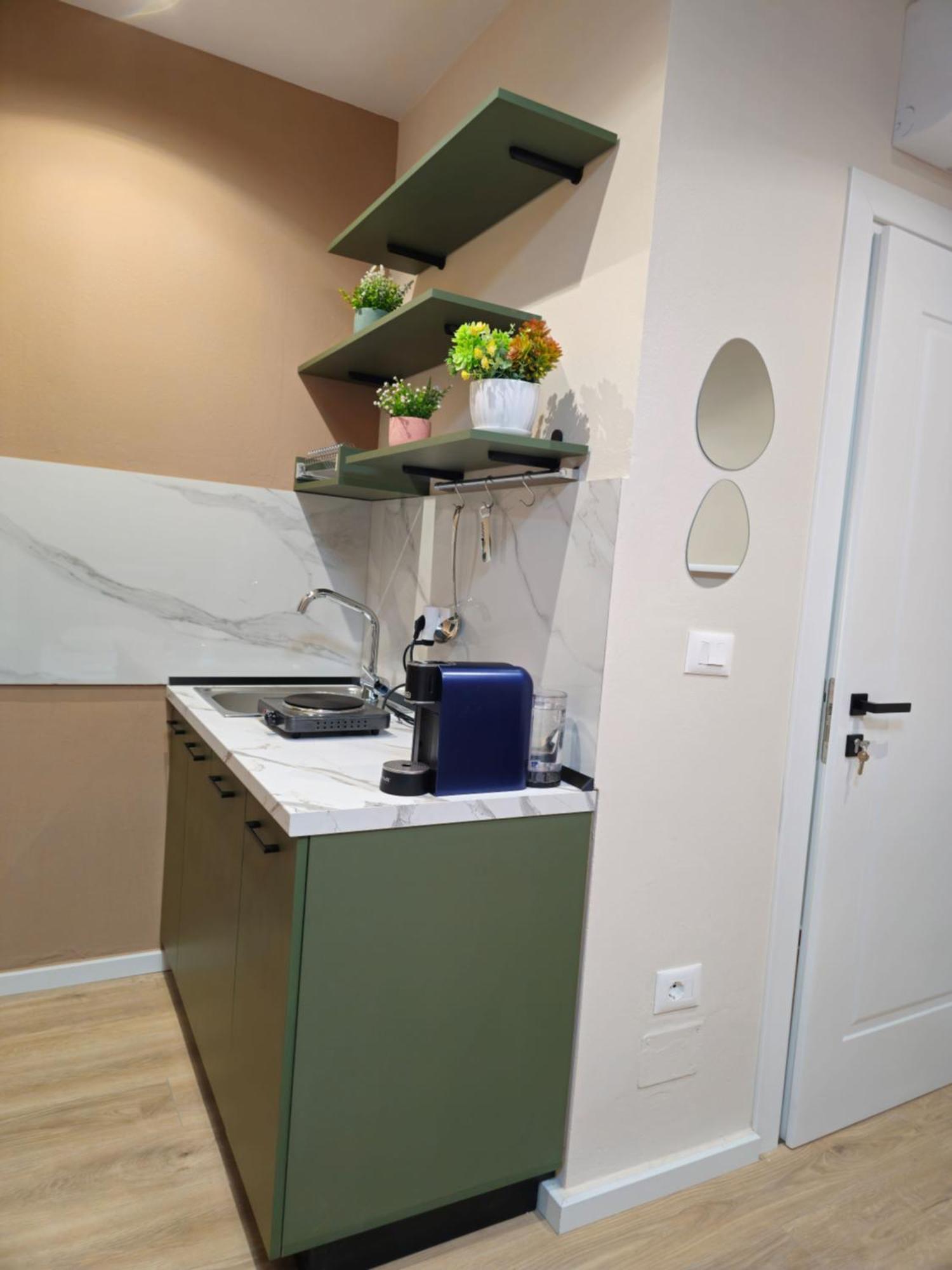 Center Cozy Nest Hotel Tiranë Luaran gambar