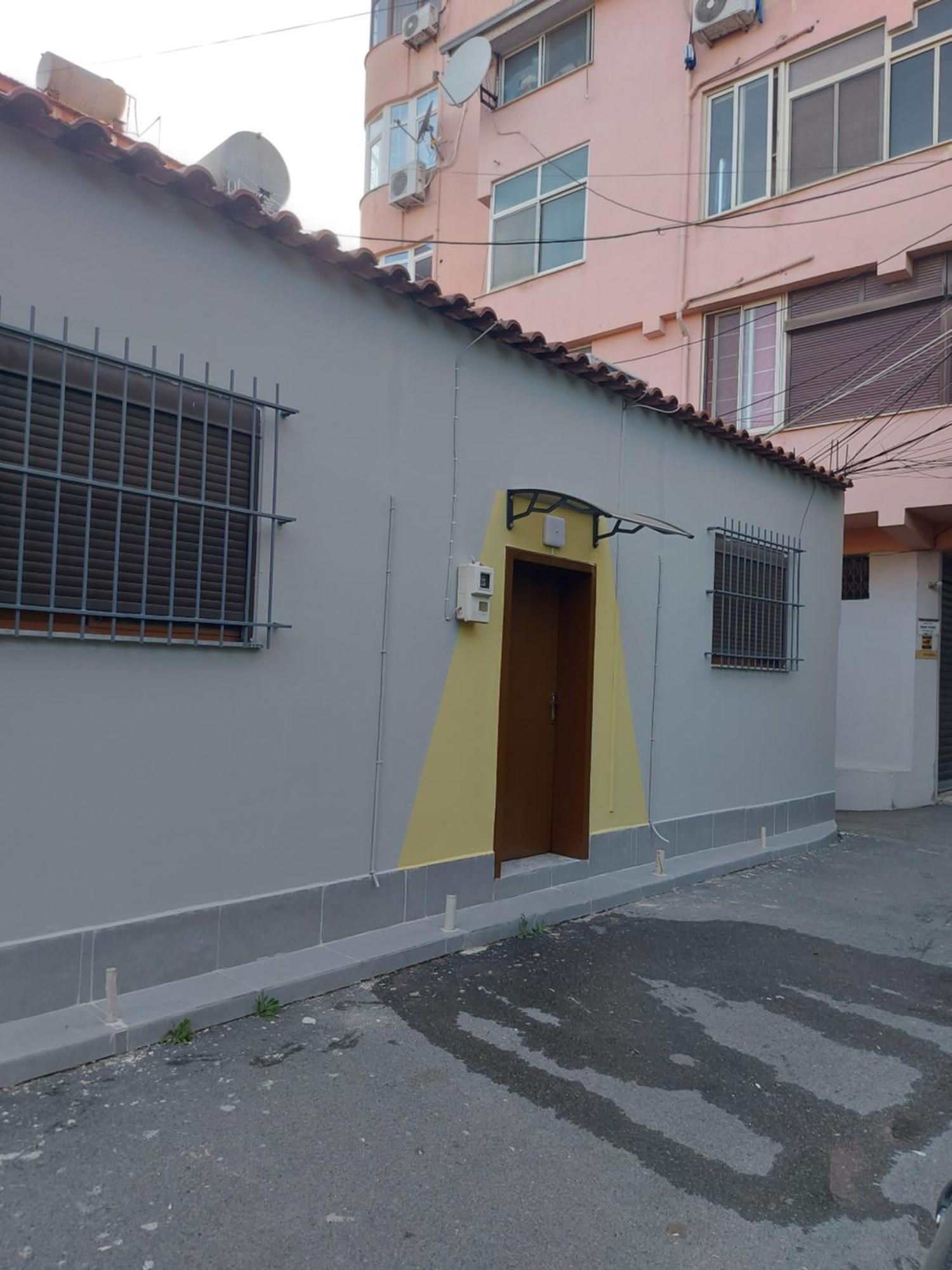 Center Cozy Nest Hotel Tiranë Luaran gambar